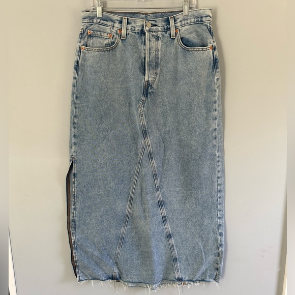 Levi’s Icon Denim Maxi Skirt sz 31 “Not in the Mood” Stone Wash Side Slit - Picture 2 of 15